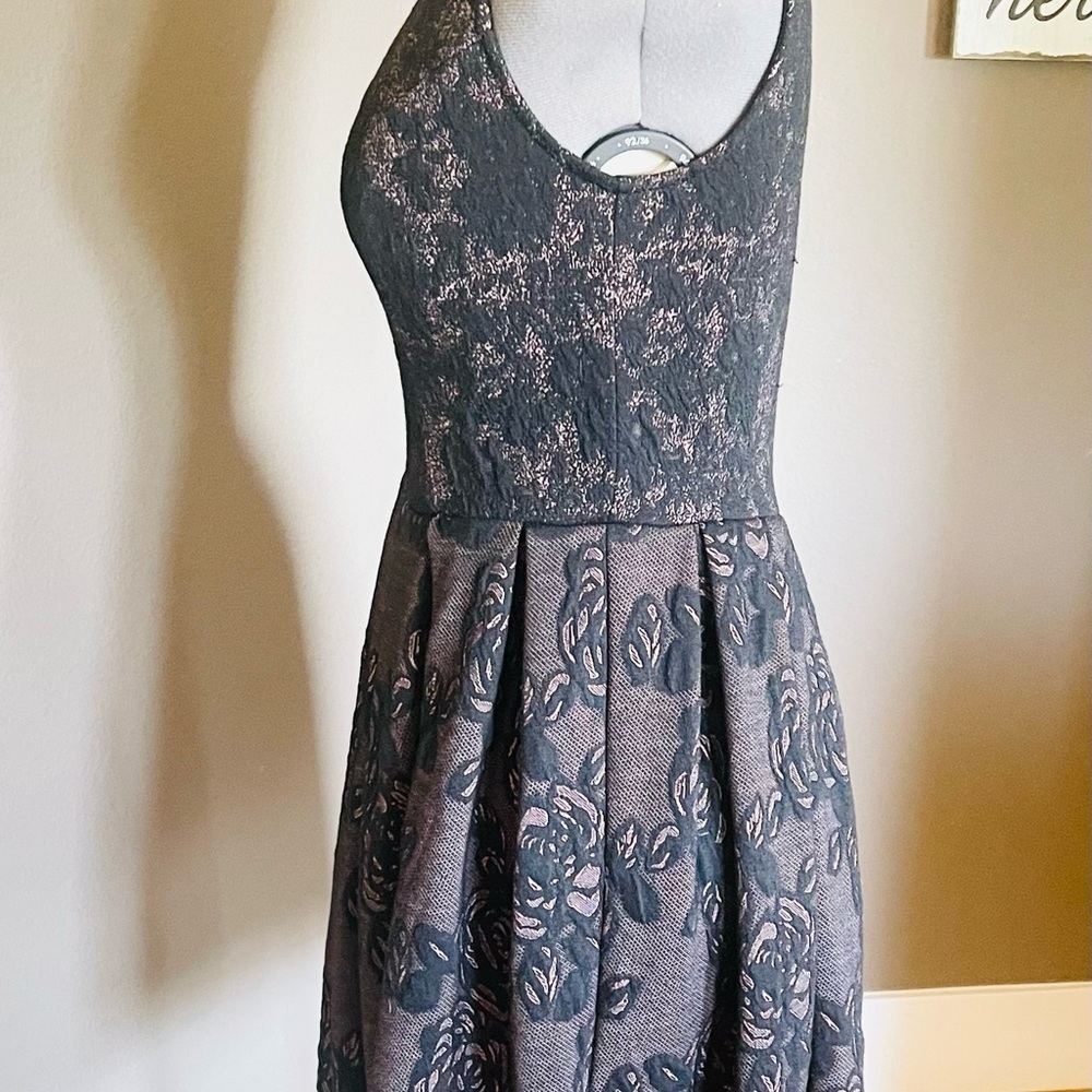 Sleeveless black pink dress roses zip back size S jacquard - Picture 6 of 10